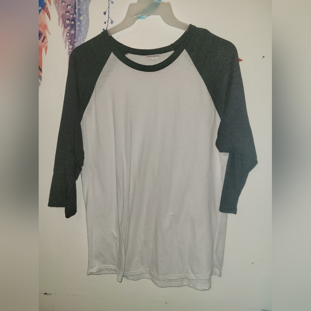 LulaRoe Raglan Plus size 3x